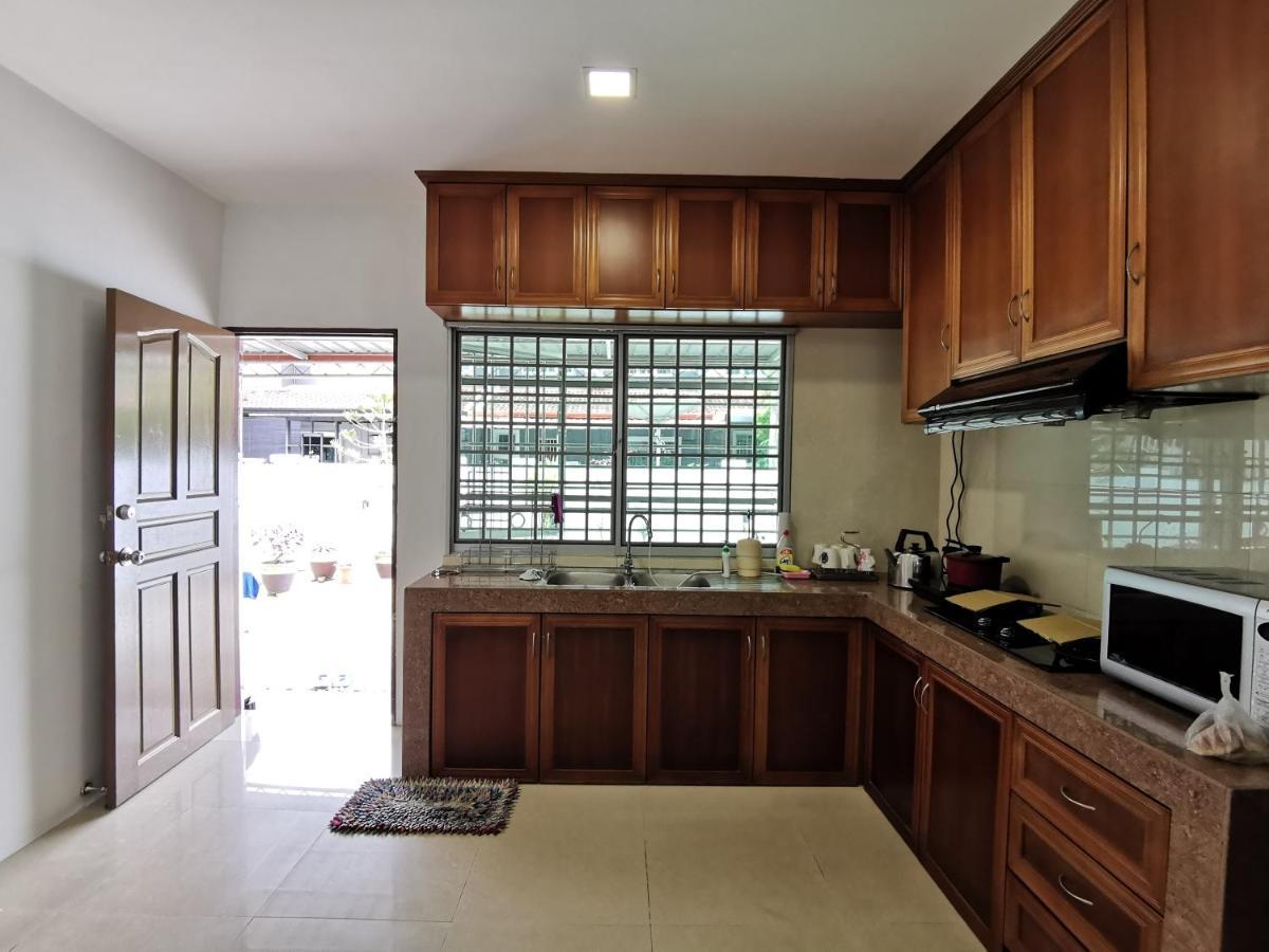 Nansang One Homestay 8Pax 4Rooms 诗巫 外观 照片